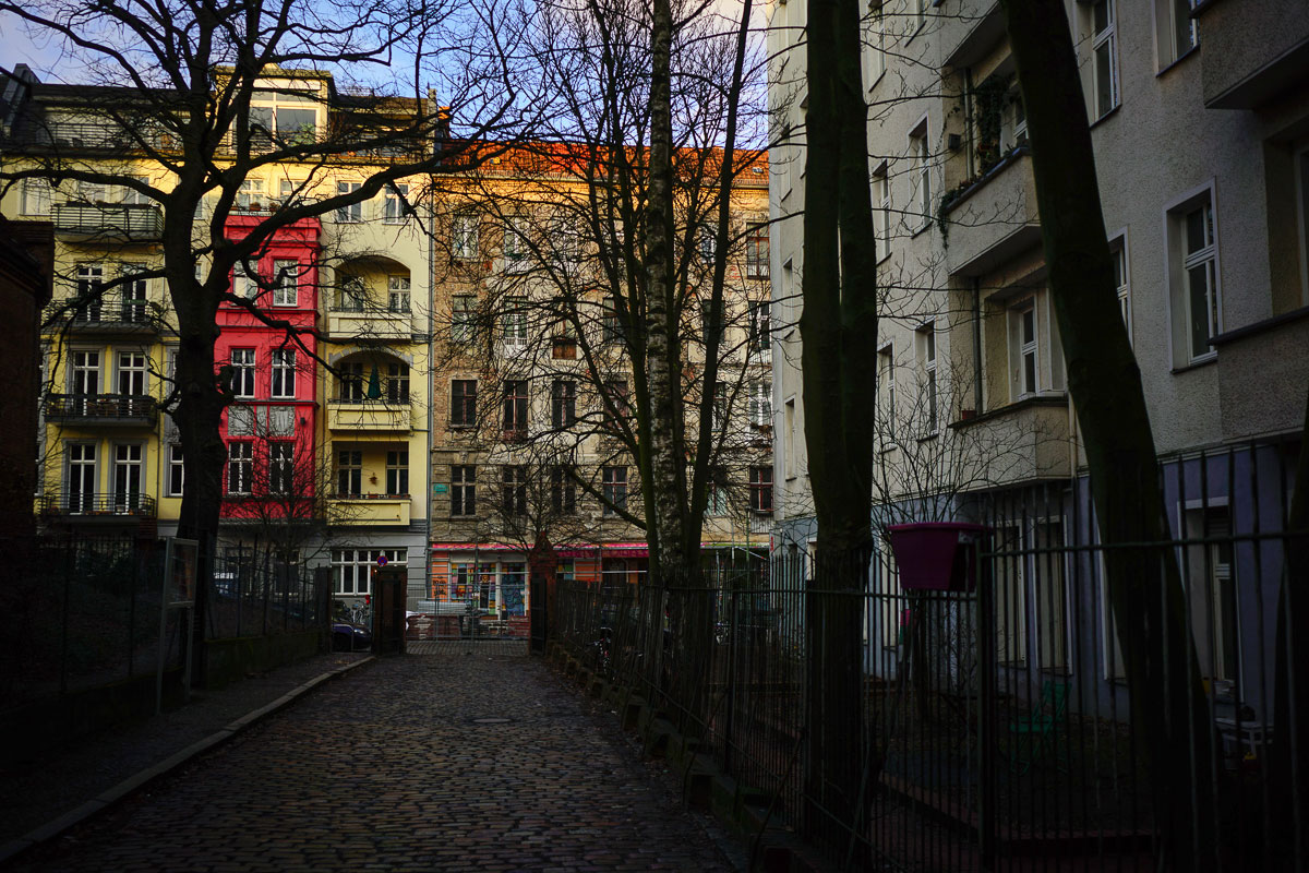 Refugees and Germans mingle in weekly ''Meet n'' Eat''