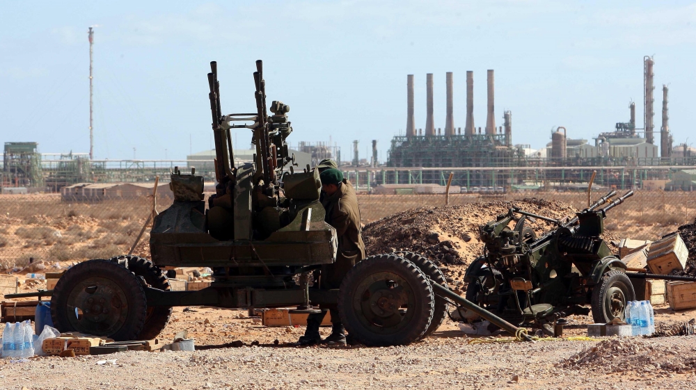 Libyan forces advance to recapture Ras Lanuf oil port