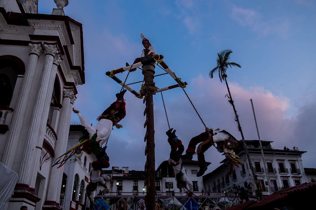 Under the wings of Unesco: Ritual flying in magical Cuetzalan/ Please Do Not Use