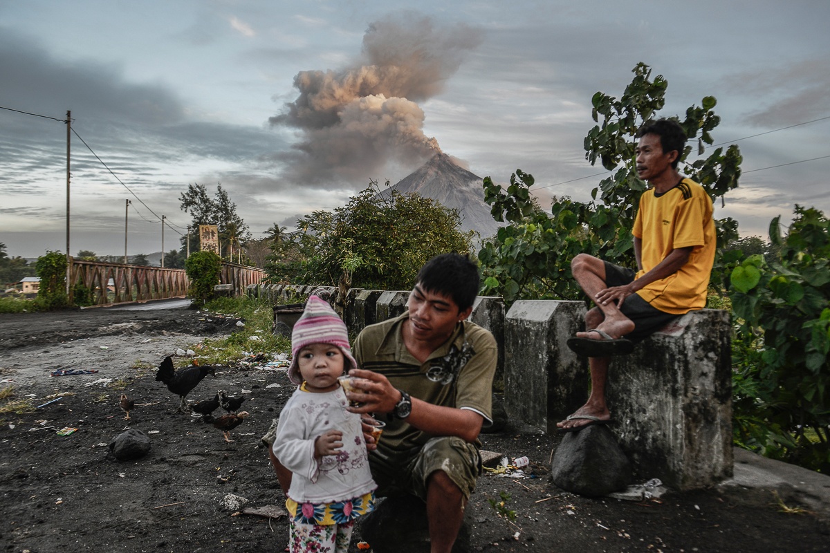 Mount Mayon makes a mild eruption as seen from Daraga, Albay province, Philippines, January 25, 2018.