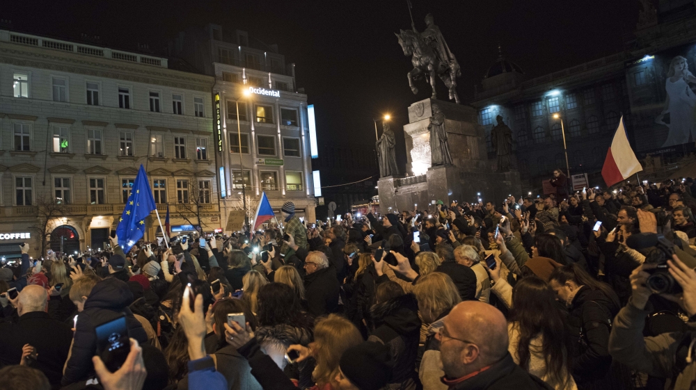 Several members of parliament also joined the protests [Philip Heijmans/Al Jazeera]