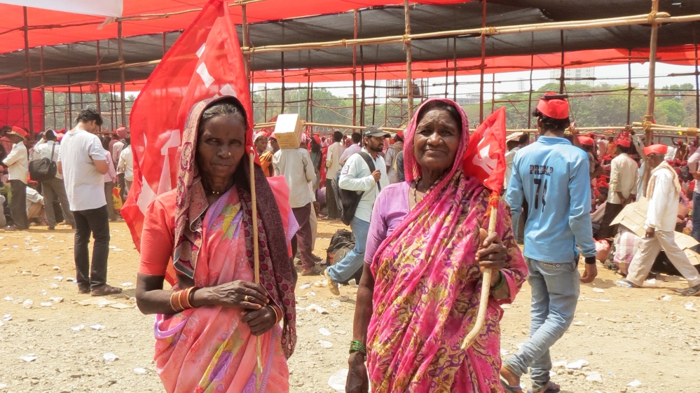 Roughly 3,097 farmers committed suicide due to their 2015 finances, data show [Kiran Mehta/Al Jazeera]