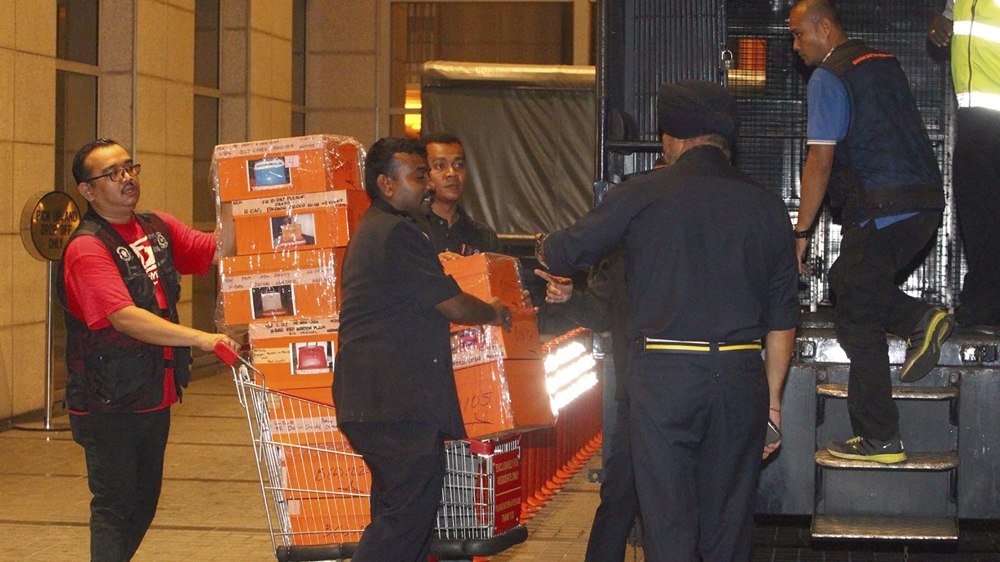 12,000 pieces of jewellery accounted for the biggest portion of the seizure from Najib's properties [AP]