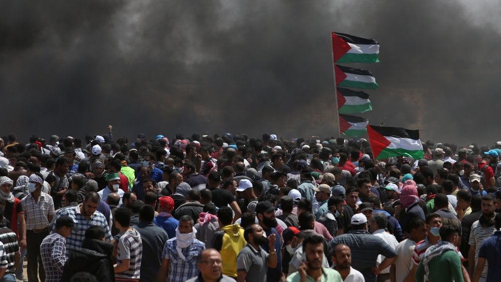 Palestinian protesters are demanding the right of return for refugees [Reuters]