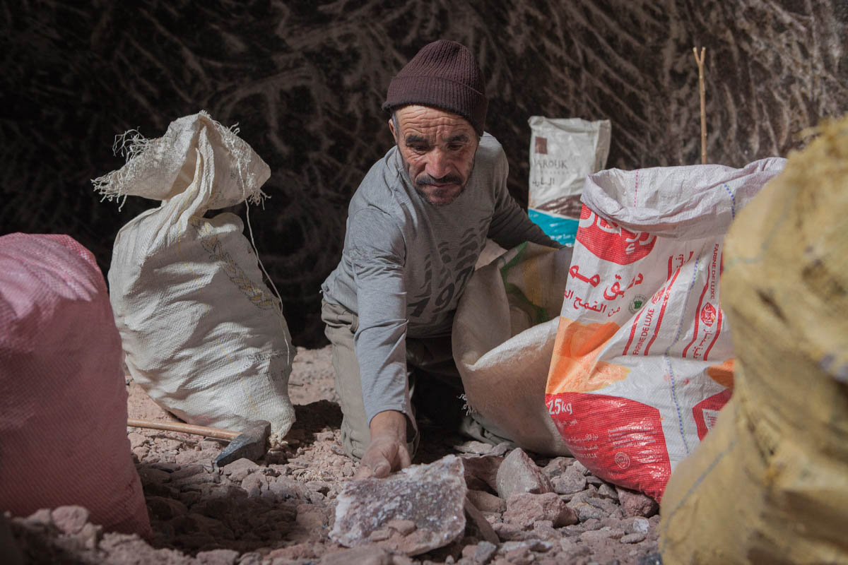 08_MOROCCO_SALT_MINING_SEBASTIAN_CASTELIER_PIC_18 - At great risk to their lives, miners collect salty white and pink rocks, which are later ground into salt. Unlike sea salt, salt harvested in the mo