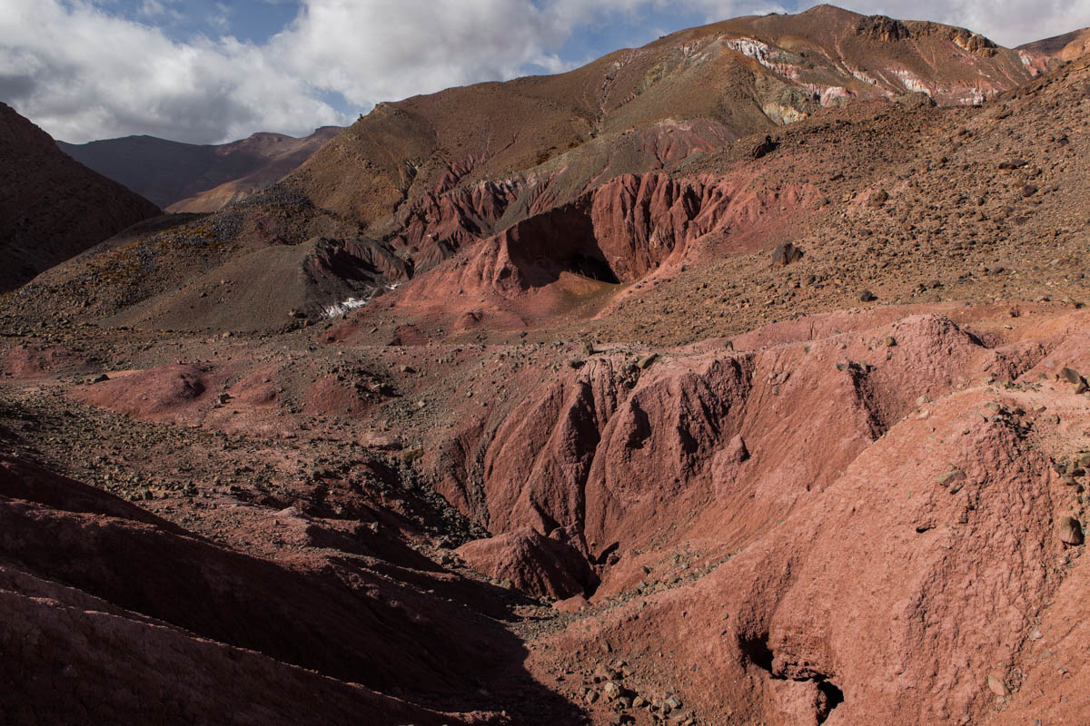 11_MOROCCO_SALT_MINING_SEBASTIAN_CASTELIER_PIC_09 - Salt mining has an impact on the environment, as it damages mountains, which are falling apart in many places. Under the ground, abandoned mines des