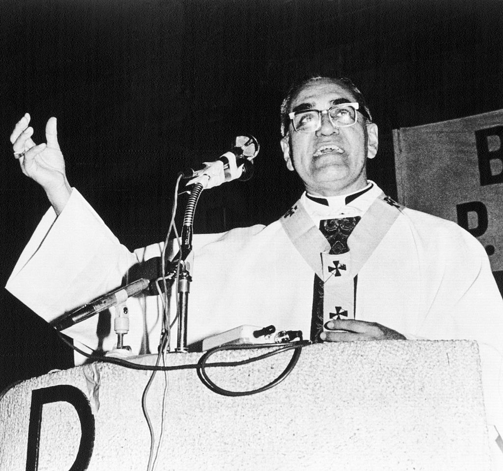 Archbishop Oscar Romero calls on the international community to put pressure on the government to end repression in El Salvador [File: Getty Images]