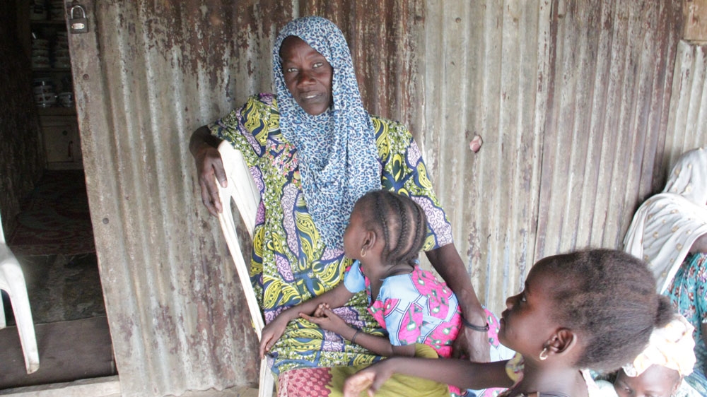 Emita Dida - Nigeria poverty - "Monkey Village" in Lagos