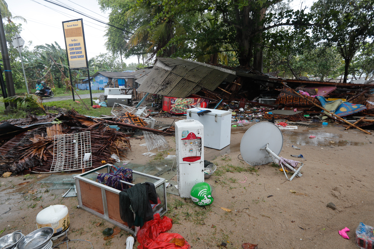 The ruins of a house sit on the ground after a tsunami hit Sunda Strait in Anyer, Banten, Indonesia, 23 December 2018. According to the Indonesian National Board for Disaster Management (BNPB), at lea