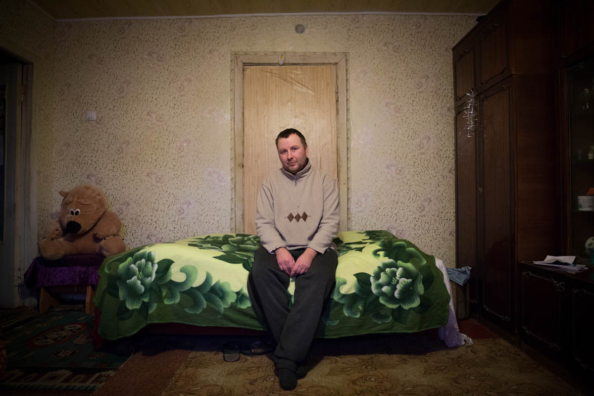 Oleksander is 32 years old and lives with his mother in a small flat in Shchastia town close to the contact line. He has been injured in two attacks and underwent a complex surgery in 2015. The injuri