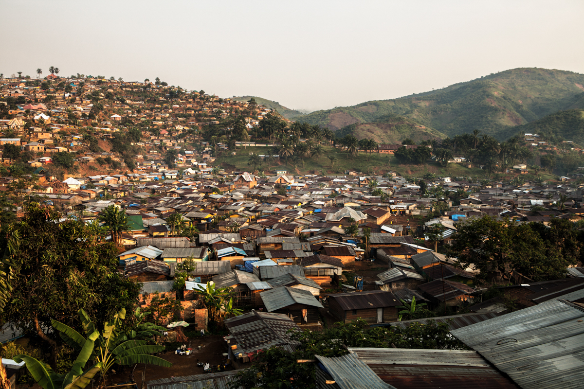 View of the hills that surround Kamituga. This mountain town is located on the gold belt that stretches up to the heart of neighboring Maniema province. Gold mining is the backbone of the economy of K