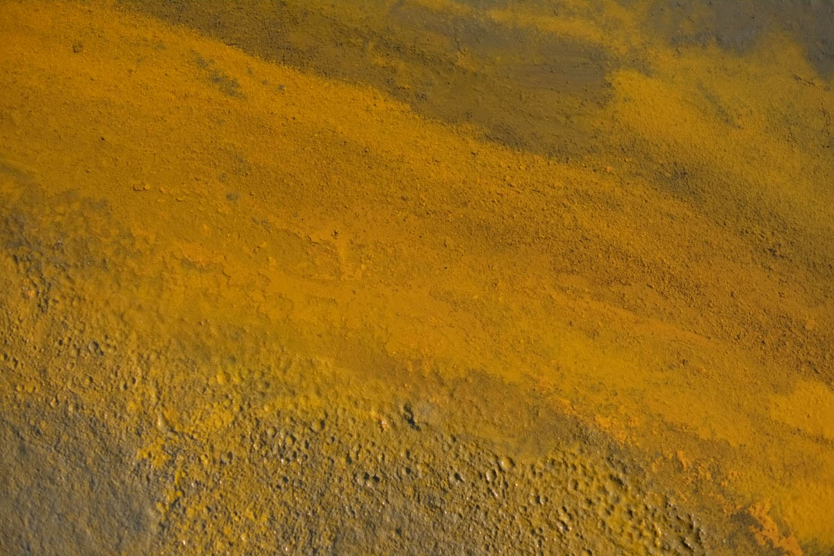 Mining runoff is very much a reality in Ro?ia Montana, even after the mining activity has grinded to a halt. Rain and underground water wash off mining galleries and open-pit mines and the water trick