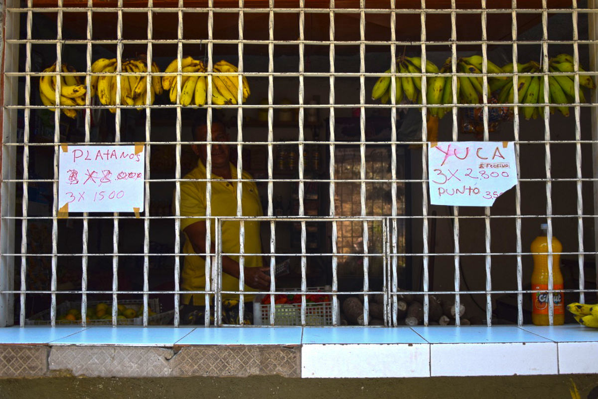 “This situation is hard, we have water, but the blackouts have affected the supply” Azael Patias, 44, said “Venezuelans have lots of resources, that’s clear,” “Look at how the US and all the rest a