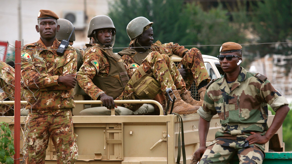 Mali troops