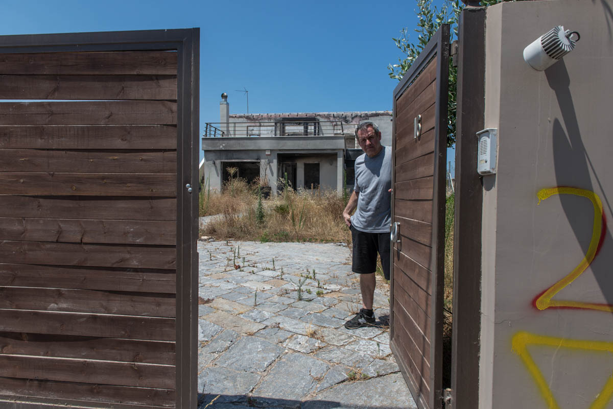 Mati residents also complain of regular power cuts, in a town where electricity was supplied from lines hung from wooden posts. “All the posts burned down,” says Marios. “The truth is that they were r