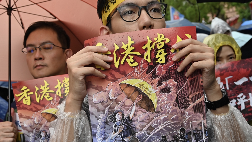 Taiwanese march in the streets outside the parliament in Taipei during a demonstration to support Hong Kong''s pro-democracy protests on September 29, 2019. Thousands rallied in both Sydney and Taipei