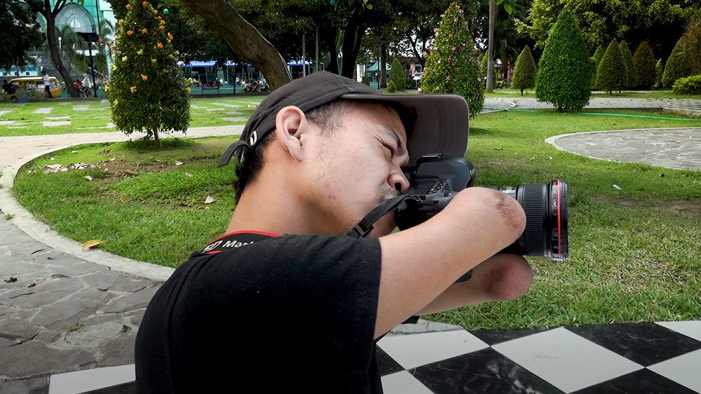 Indonesia''s Unlikely Shutterbug