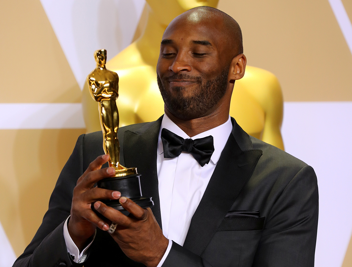 90th Academy Awards - Oscars Backstage - Hollywood, California, U.S., 04/03/2018 - Kobe Bryant with Best Animated Short Film Award for "Dear Basketball". REUTERS/Mike Blake TPX IMAGES OF THE DAY -
