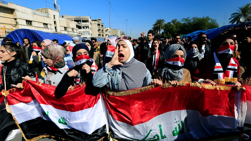 University students shout slogans, during ongoing anti-government protests in Baghdad, Iraq January 26, 2020. REUTERS/Thaier al-Sudani