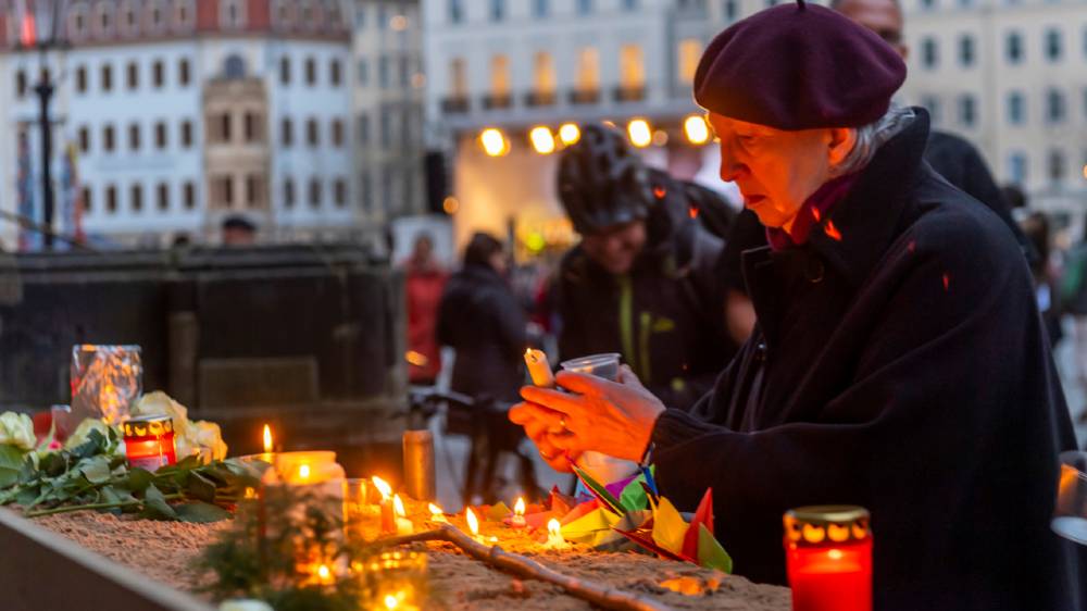Dresden commemorations - reuters