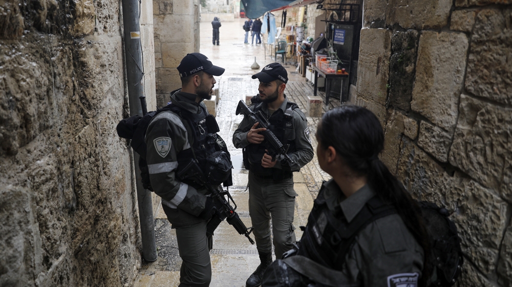 Israeli forces near Lions'' Gate, Jerusalem''s Old City