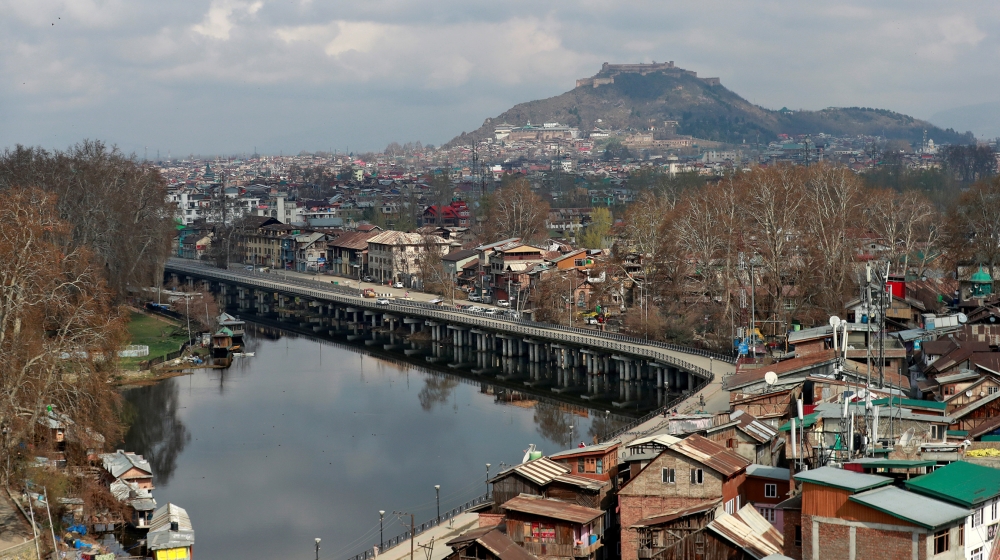 A view shows empty roads after India launched a 14-hour long curfew to limit the spreading of coronavirus disease (COVID-19) in the country, in Srinagar, March 22, 2020. REUTERS/Danish Ismail