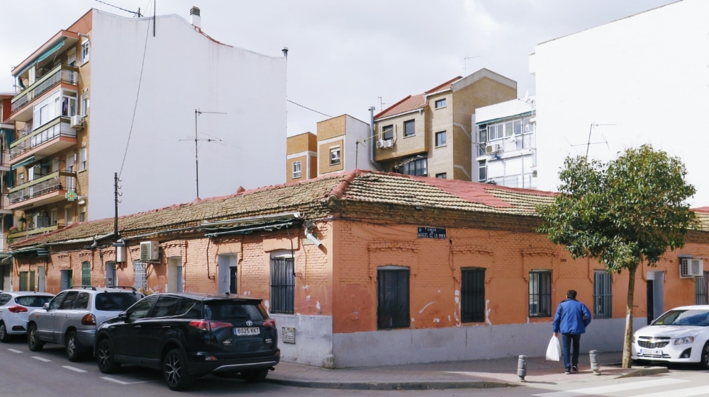 Calle Peironcely 10 - building