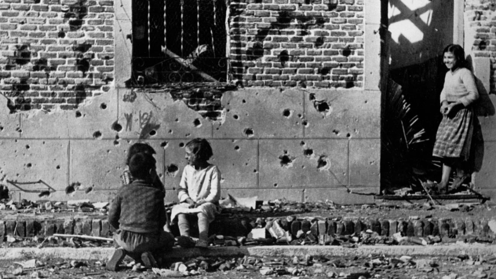 Calle Peironcely 10 - Robert Capa
