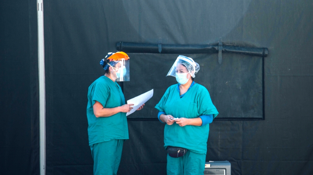 Nursing technicians specialized work at Hospital San Jose in Chile, on May 15, 2020. In the past few days, the number of covid-19 infections in Chile has increased rapidly. Public hospitals have colla