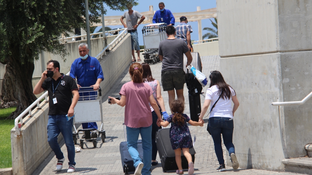 Lebanon resume international flights