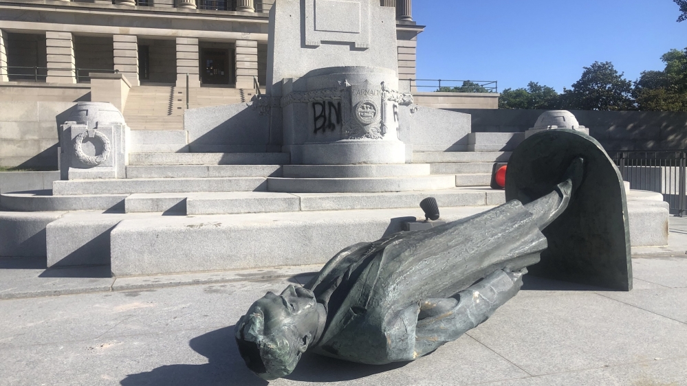 Carmack toppled statue AP