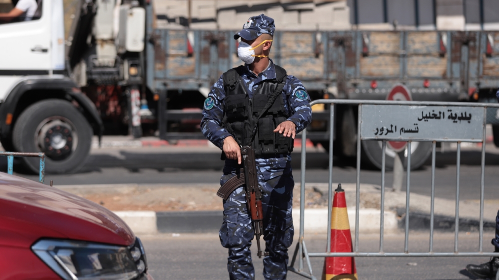 Hebron closed to entry and exit due to COVID-19