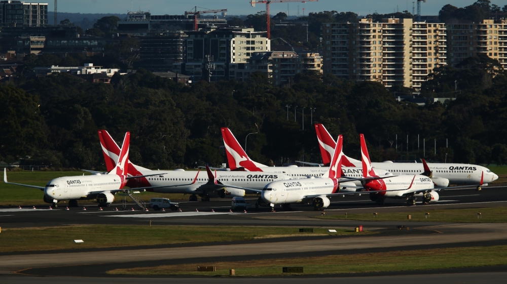 Qantas planes grounded