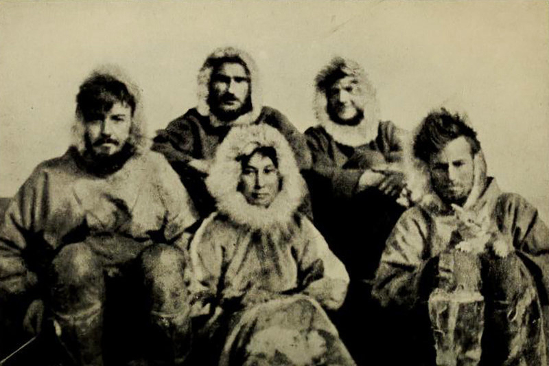 Ada Blackjack pictured on Wrangel Island with her expedition teammates and the expedition cat, Vic [Creative Commons]