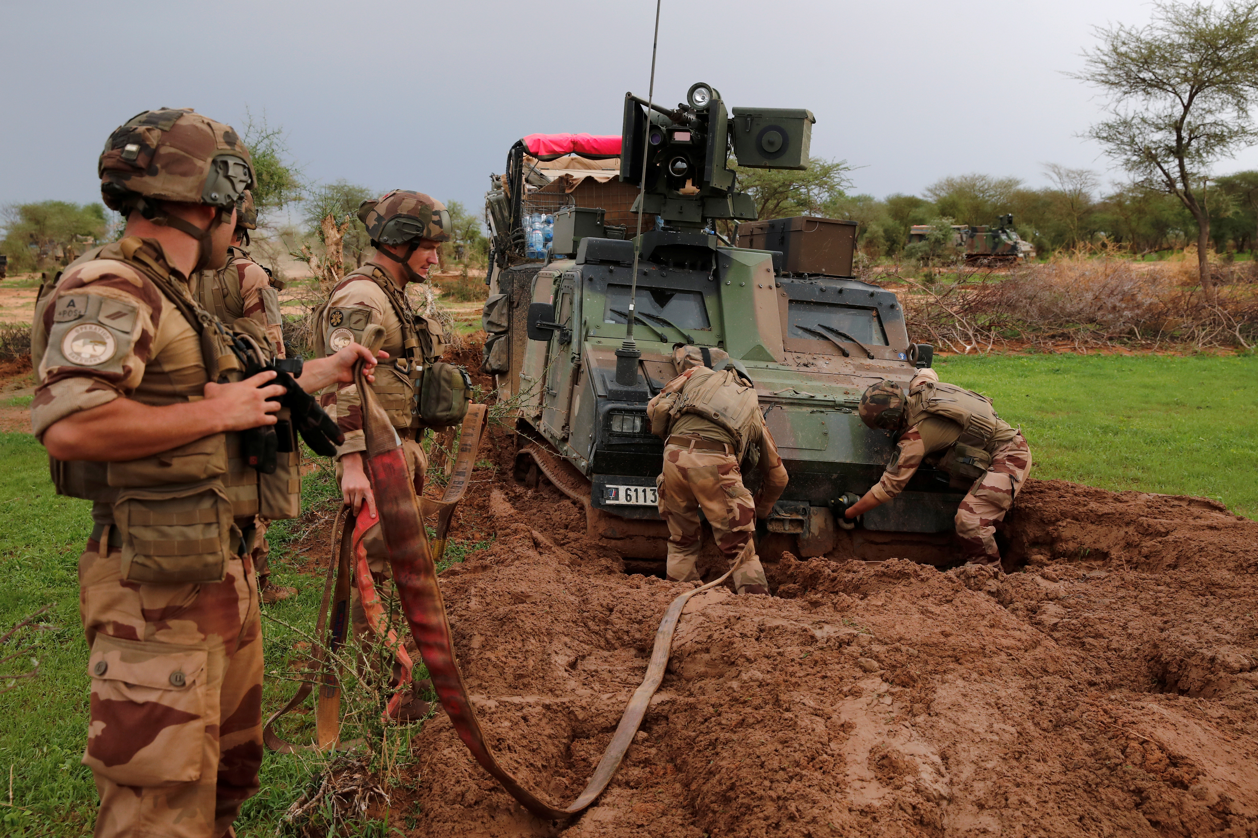 French soldiers of the "Belleface" Desert Tactical Group (GTD)