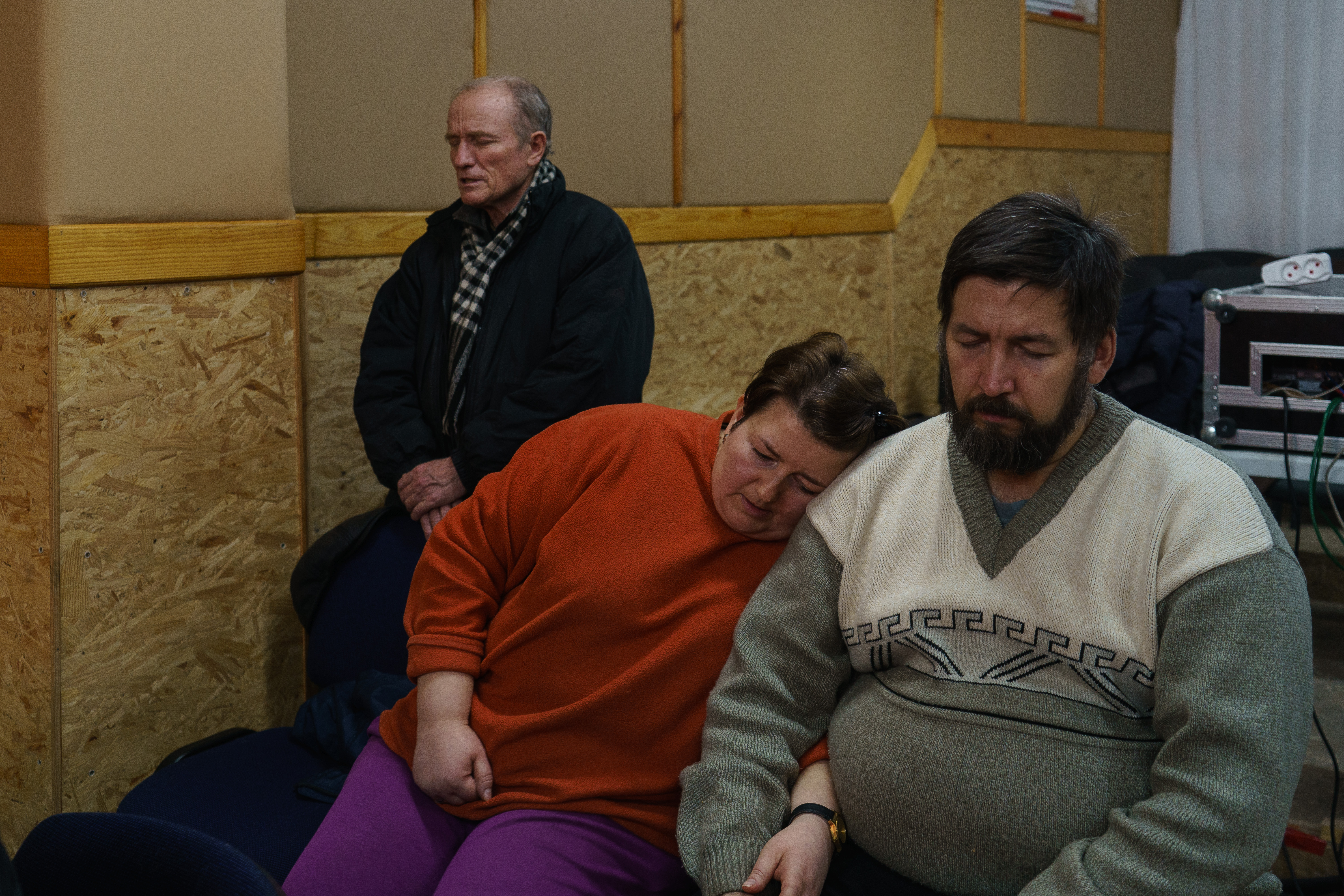 Locals from eastern Mariupol found a shelter.