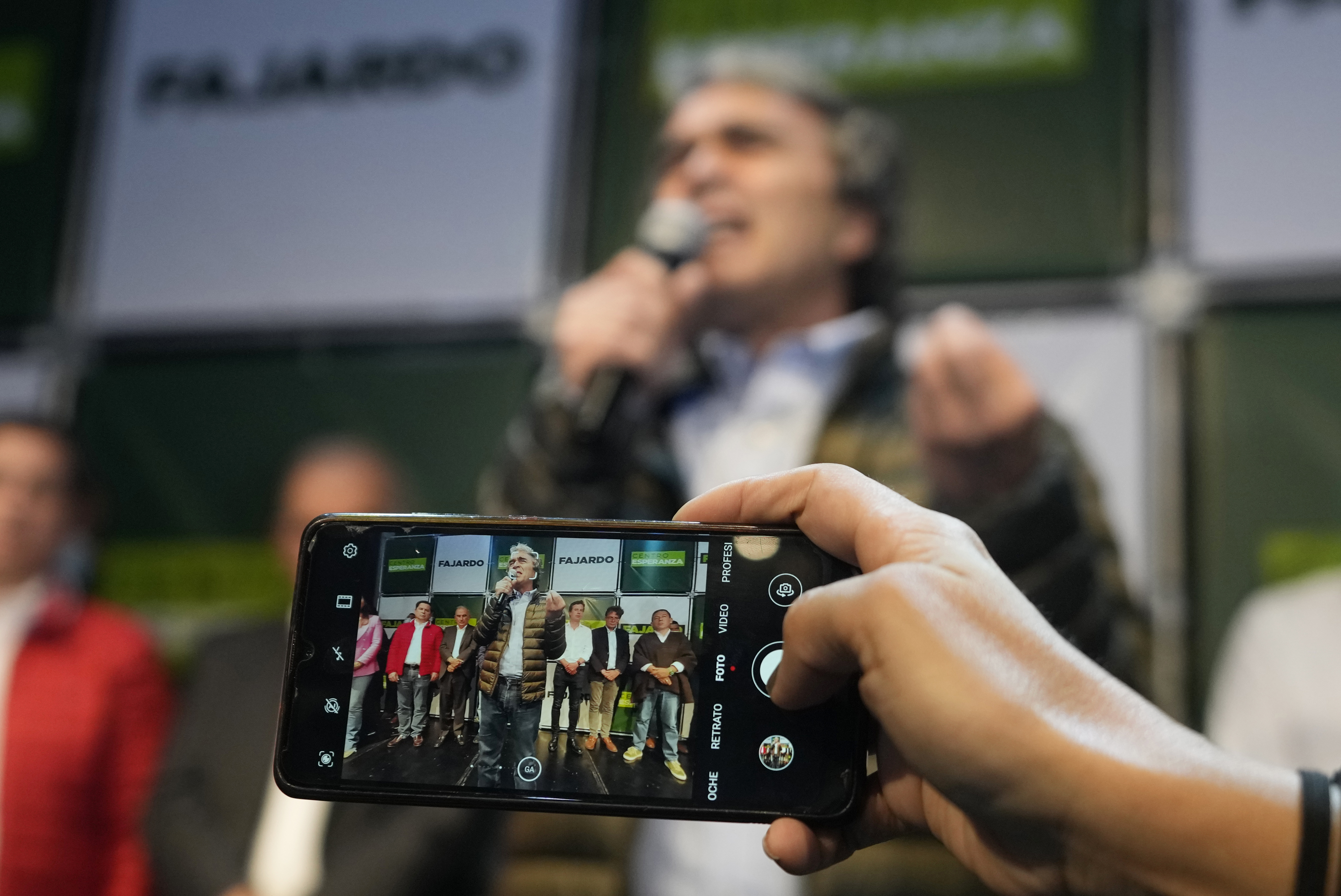 Sergio Fajardo speaking