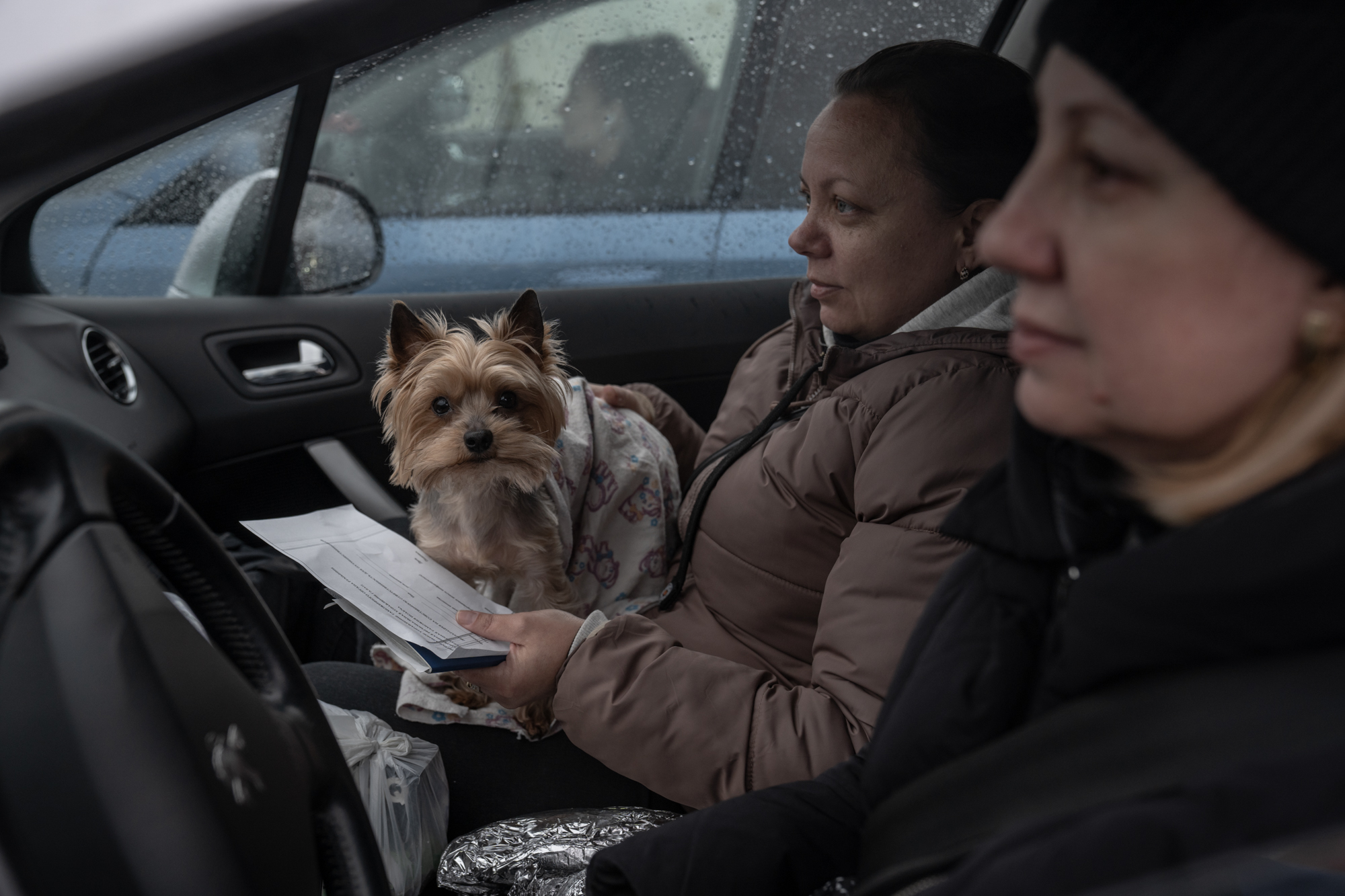 Crossing the river that separates war from peace