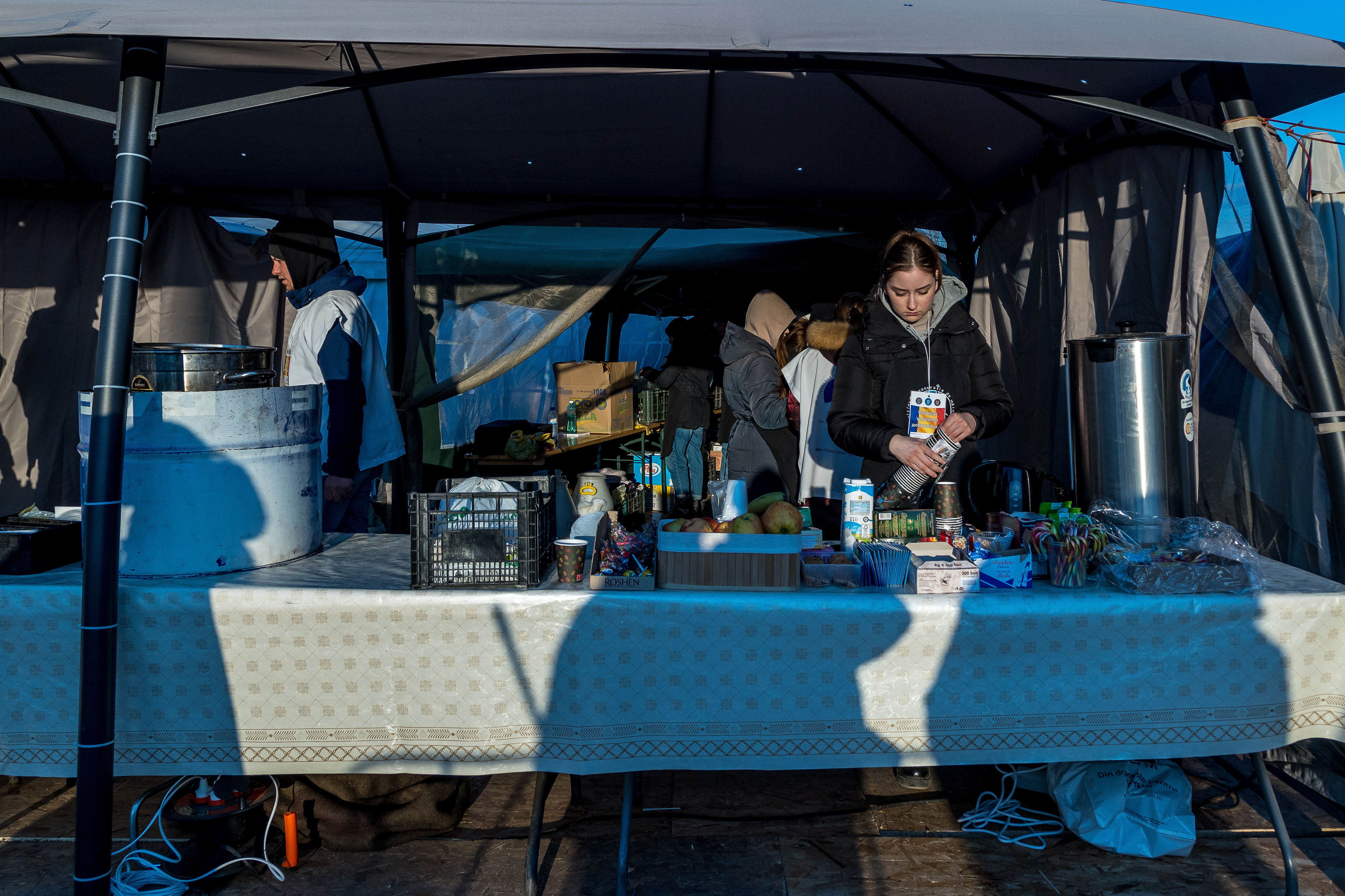 Ukrainian refugees arrive in Romania