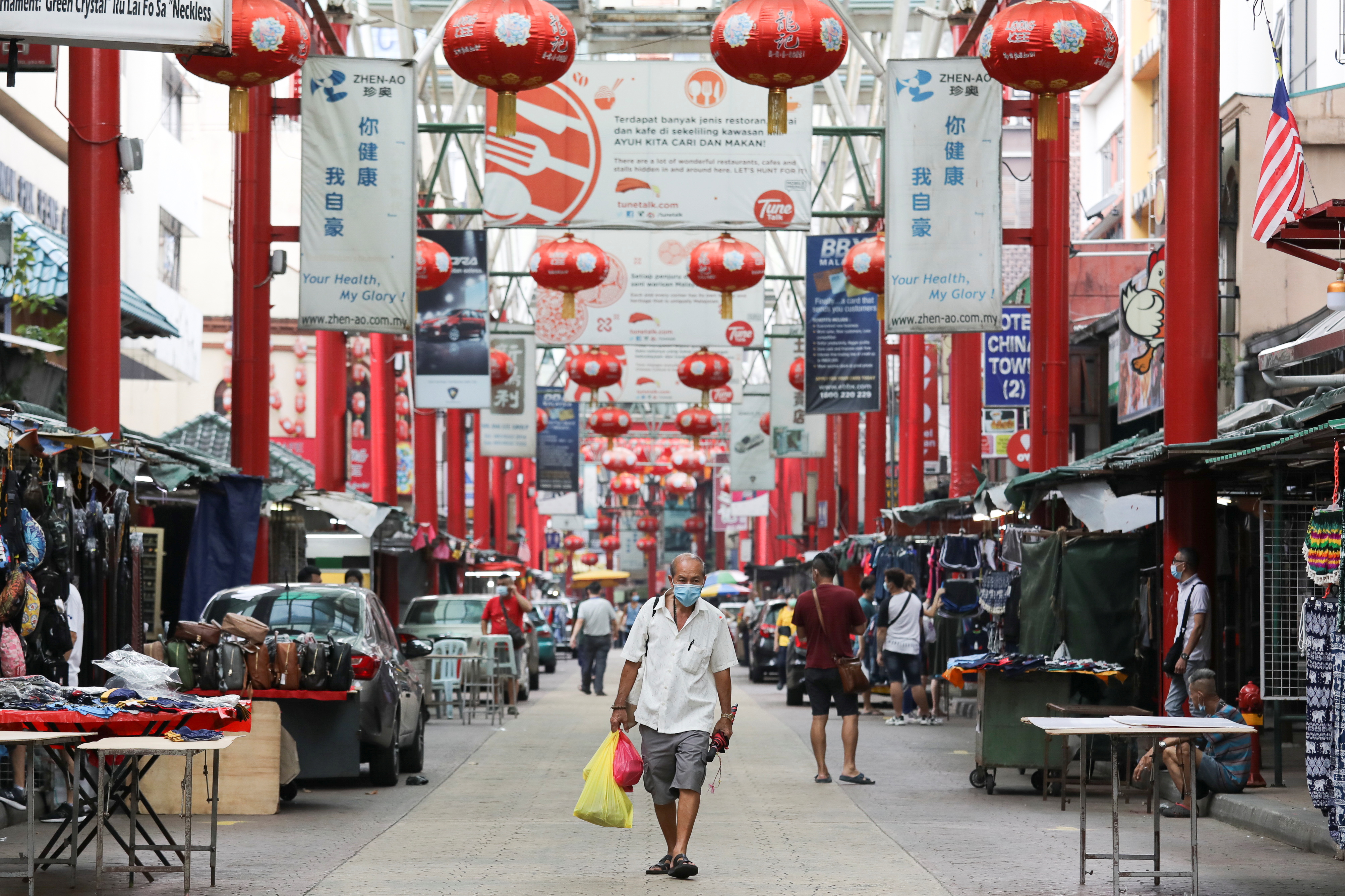 Shoppers in Beijing