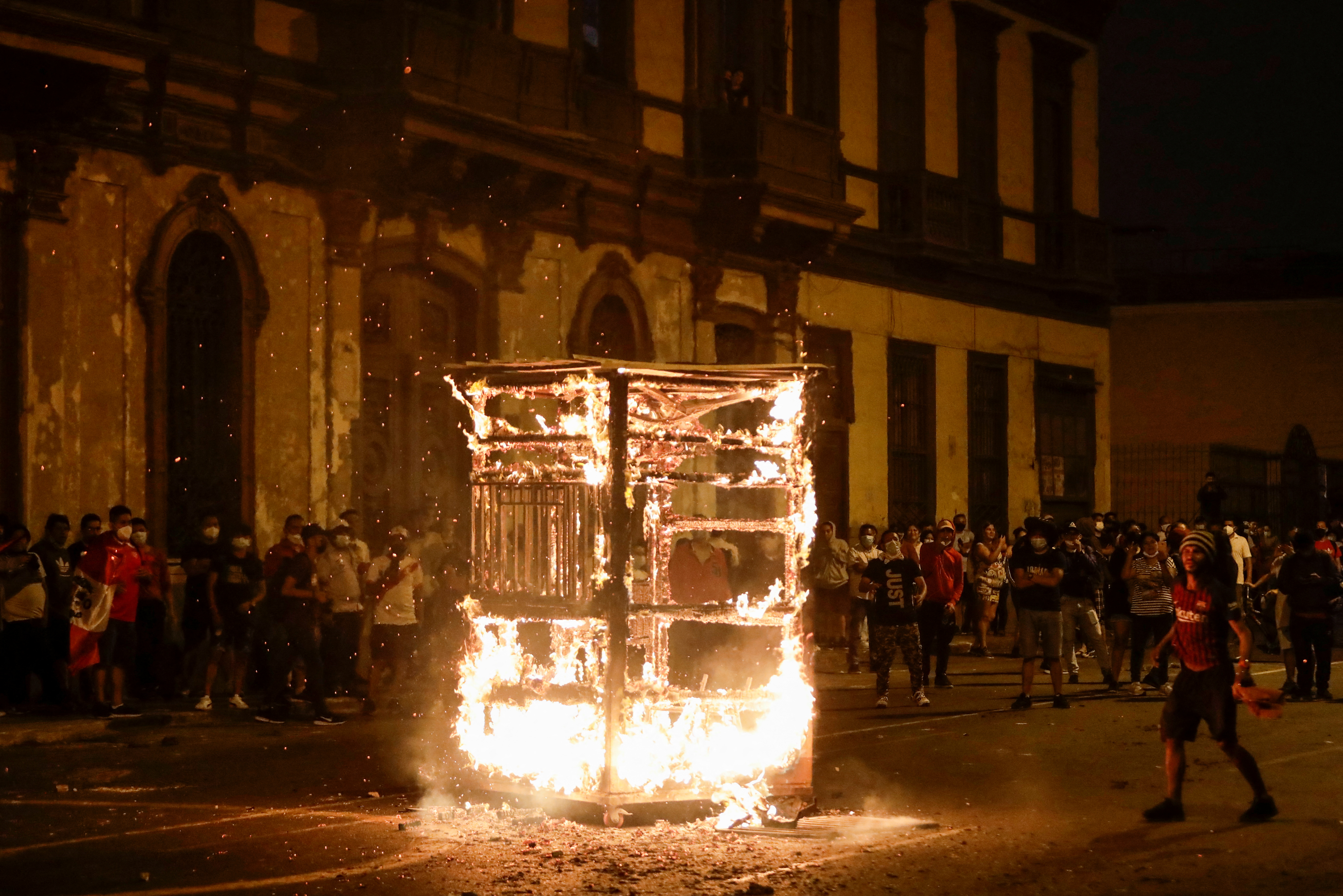 PERU-PROTESTS/CURFEW