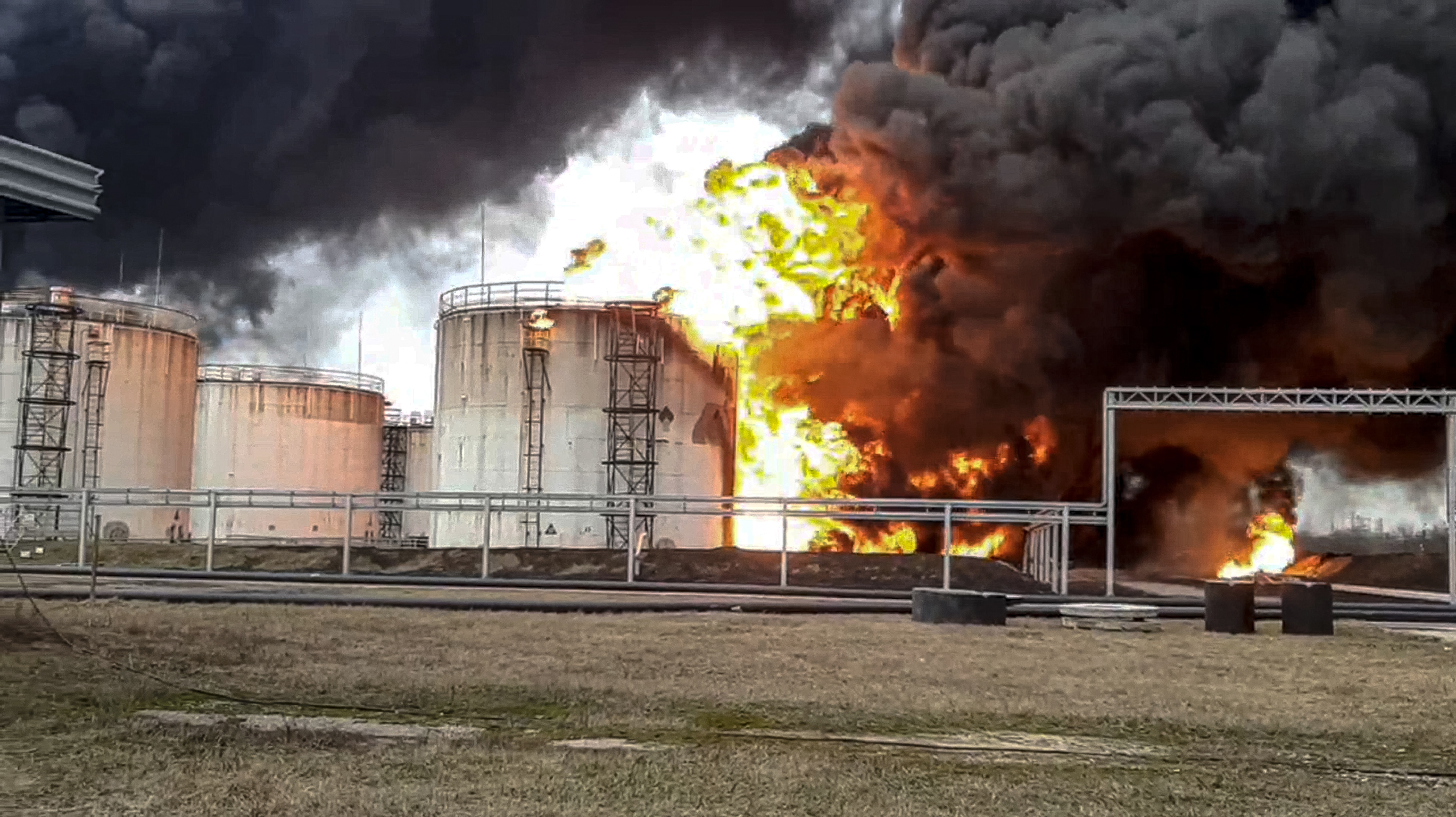 Fire at an oil depot in Belgorod region, Russia.