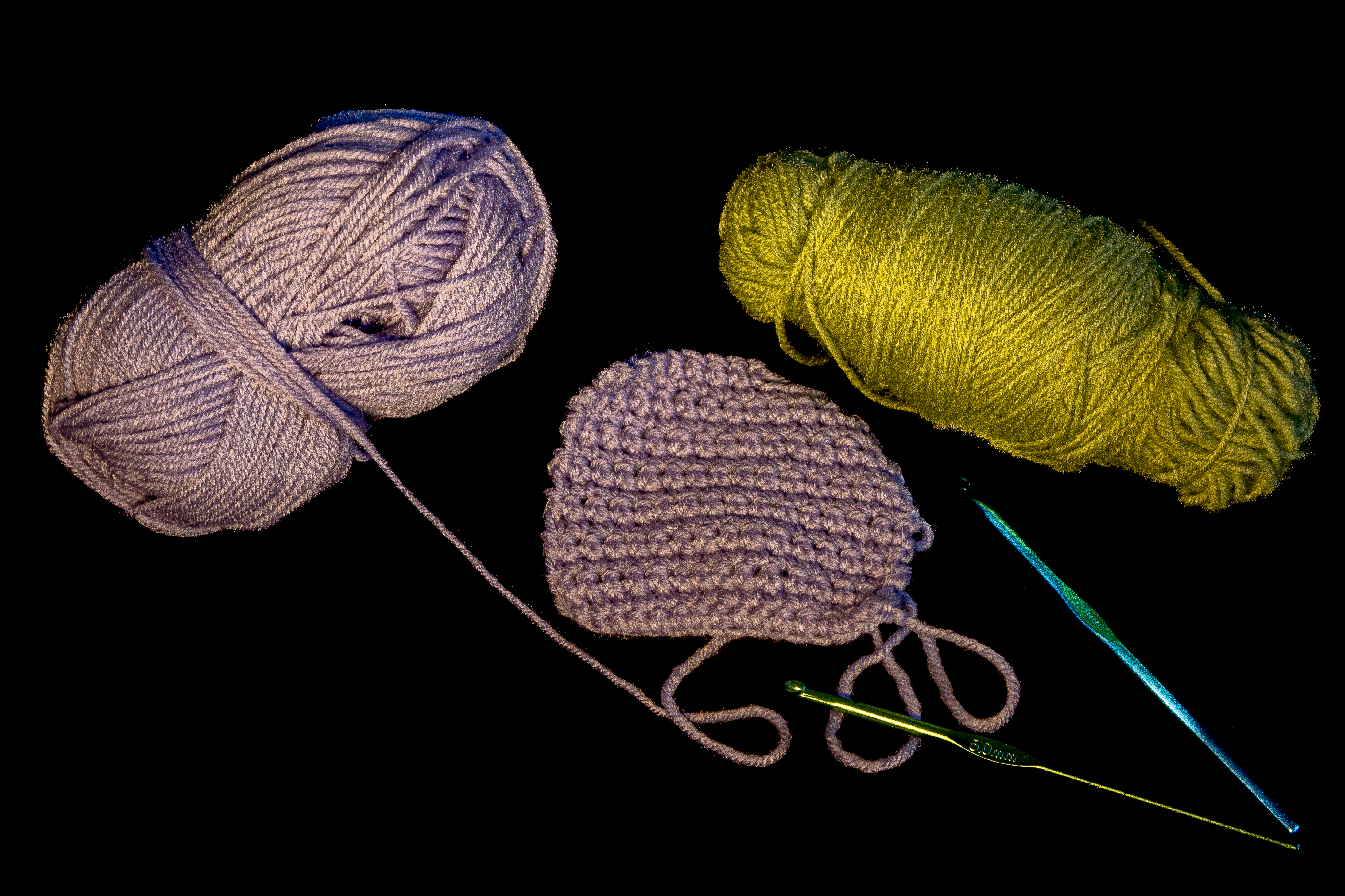 Wool and knitting needles