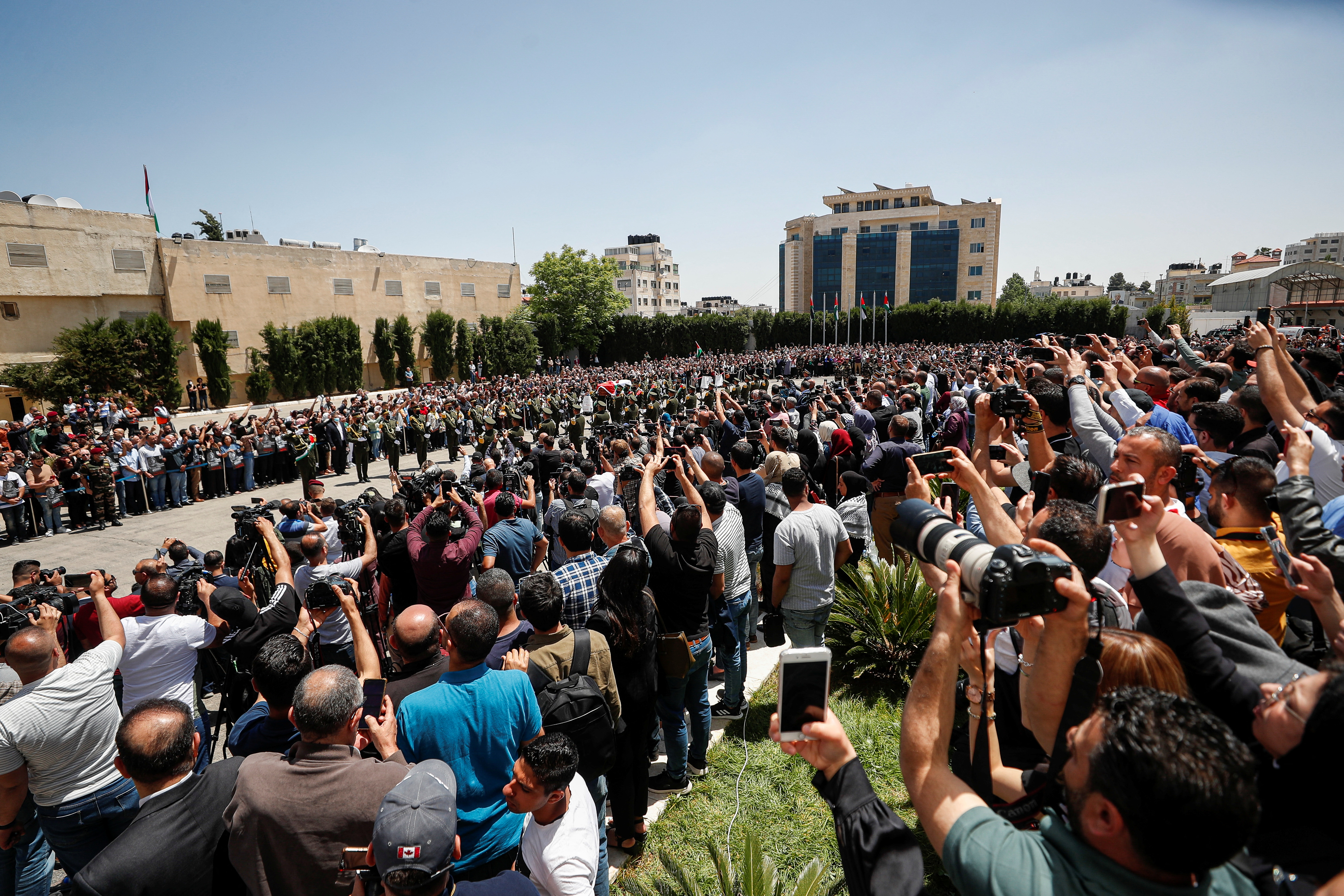 Palestinians bid farewell to Al Jazeera journalist Shireen Abu Akleh