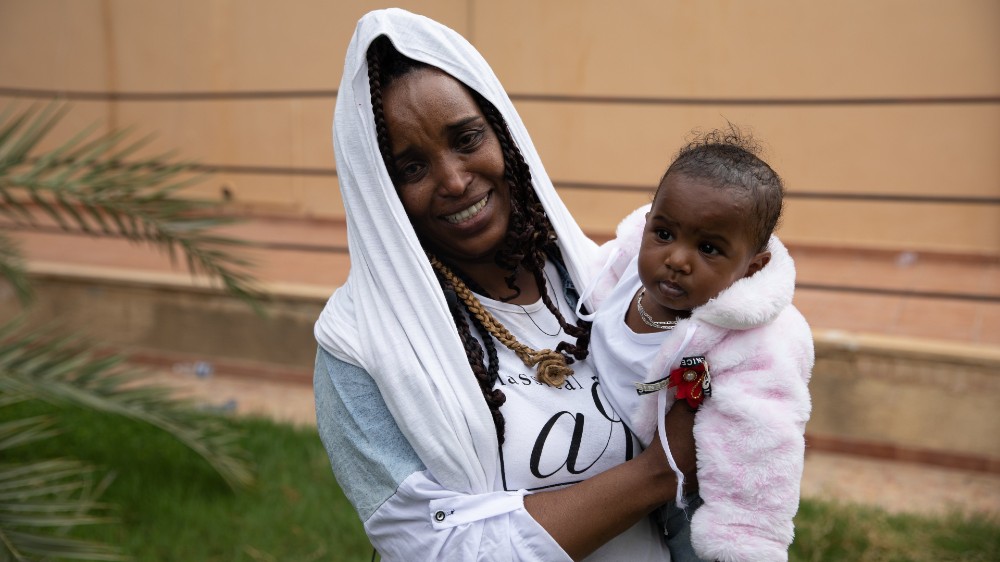 Image UNCHR tweet - Asylum Seeker