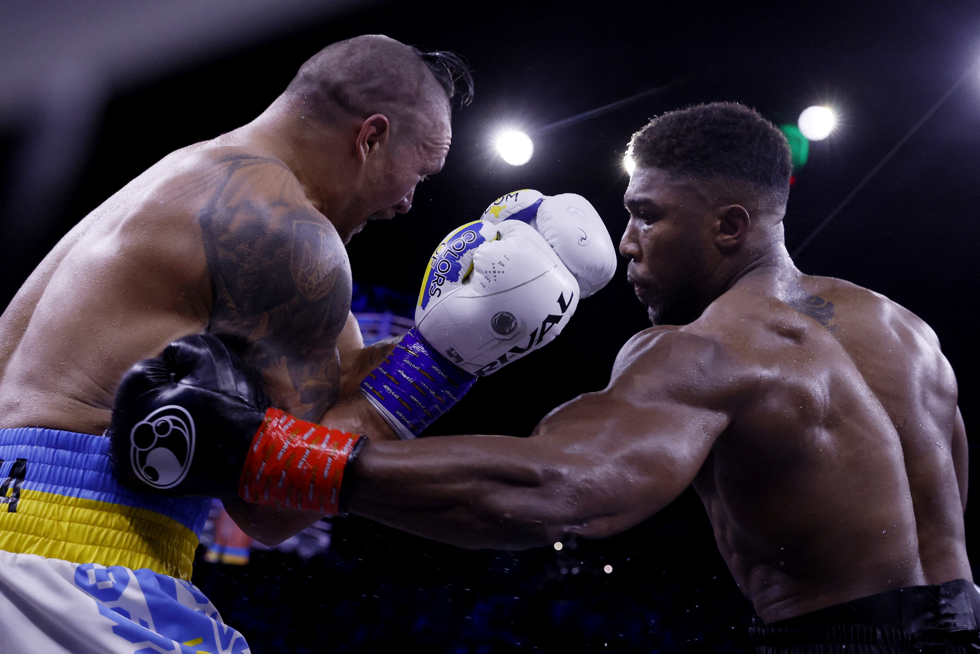  Anthony Joshua in action against Oleksandr Usyk
