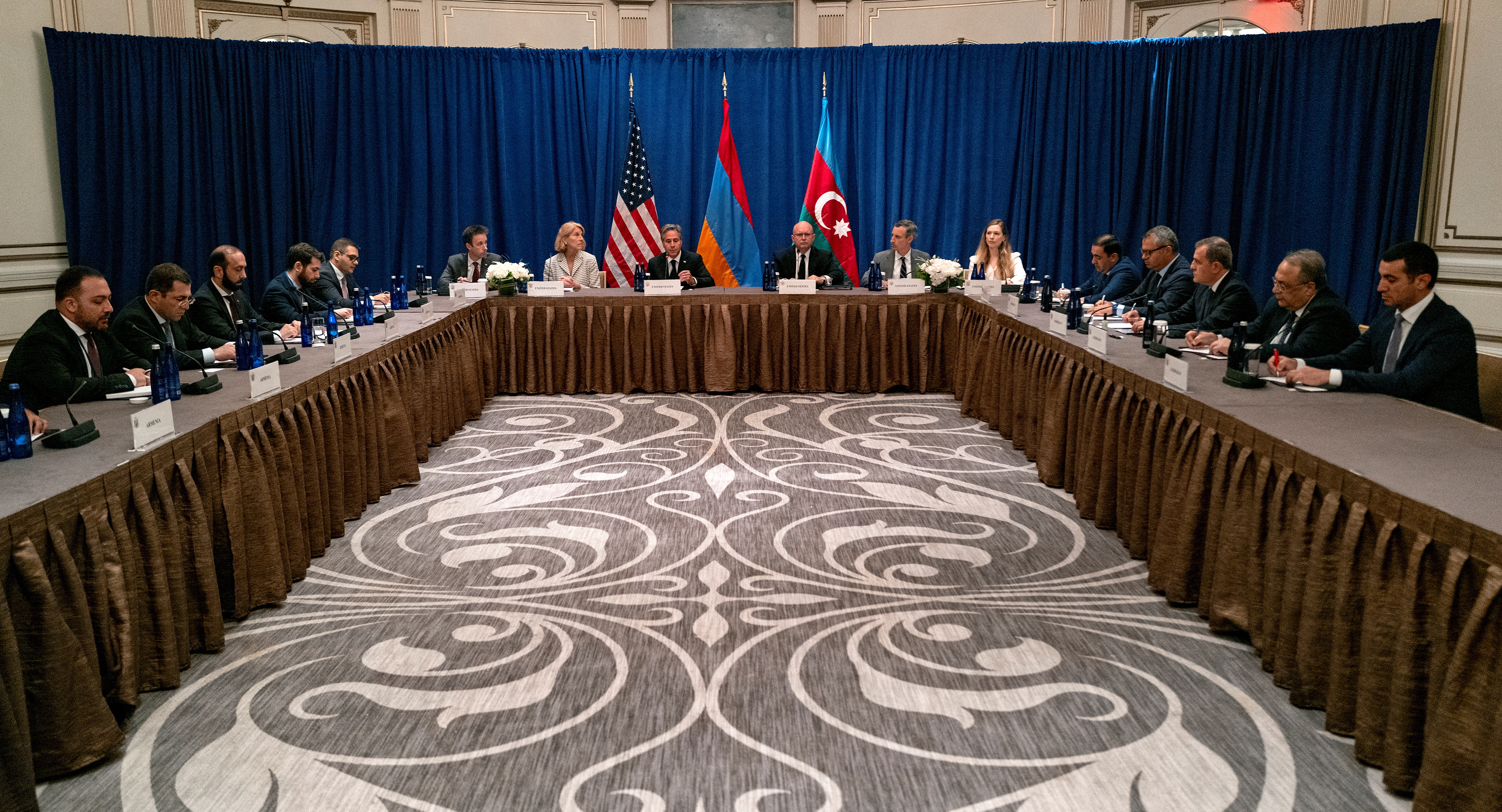 Blinken hosts Armenia, Azerbaijan foreign ministers in New York City, the US.