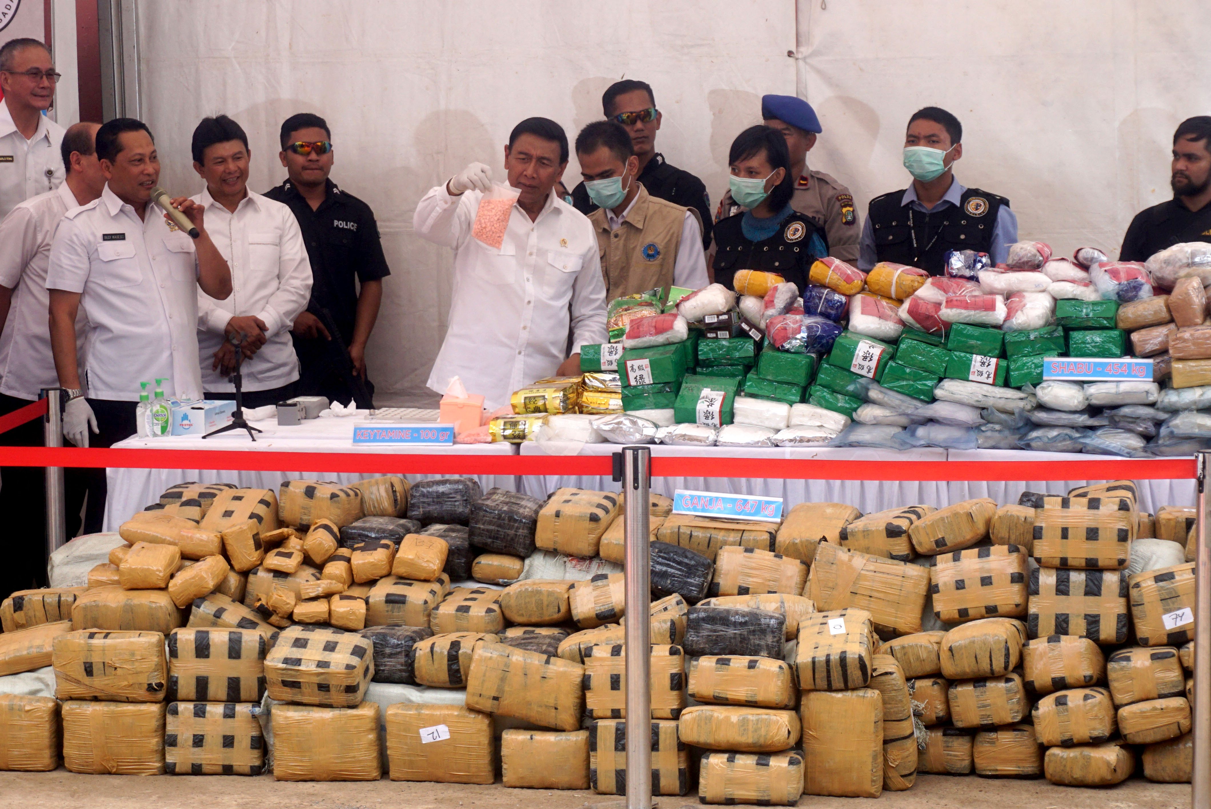Many of those executed or on death row have been guilty of drug crimes. Indonesia’s National Anti-Narcotics Agency officials show a large quantity of seized drugs