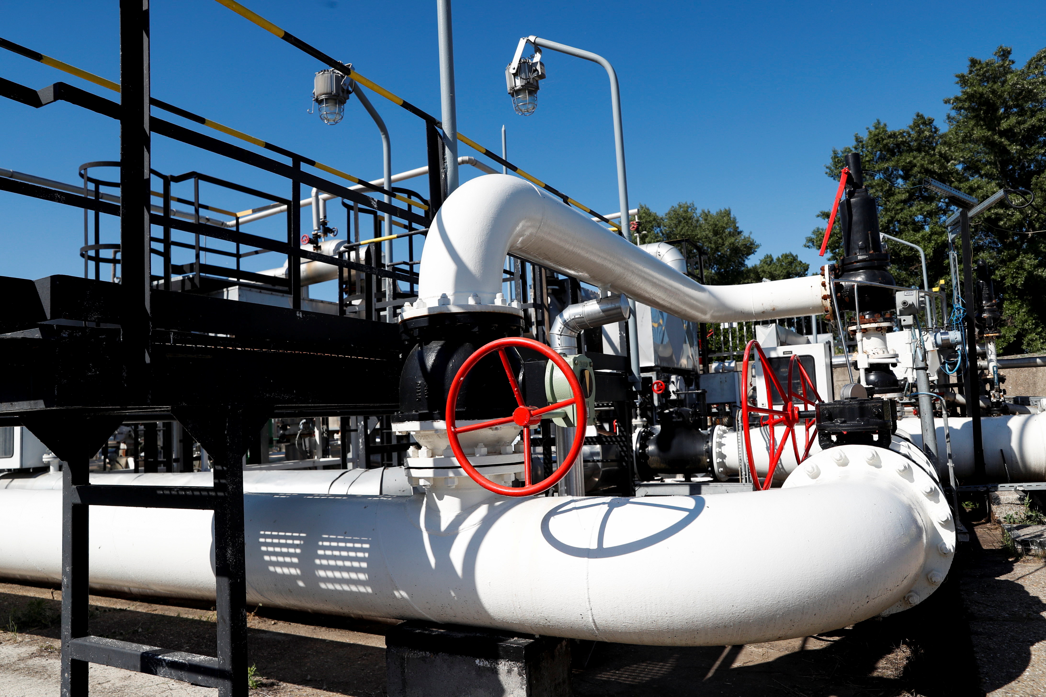 The Druzhba oil pipeline between Hungary and Russia is pictured at the Hungarian MOL Group's Danube Refinery in Szazhalombatta, Hungary [File: Bernadett Szabo/Reuters]