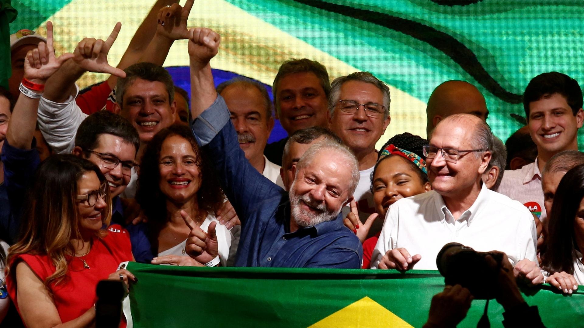 Lula da Silva with supporters